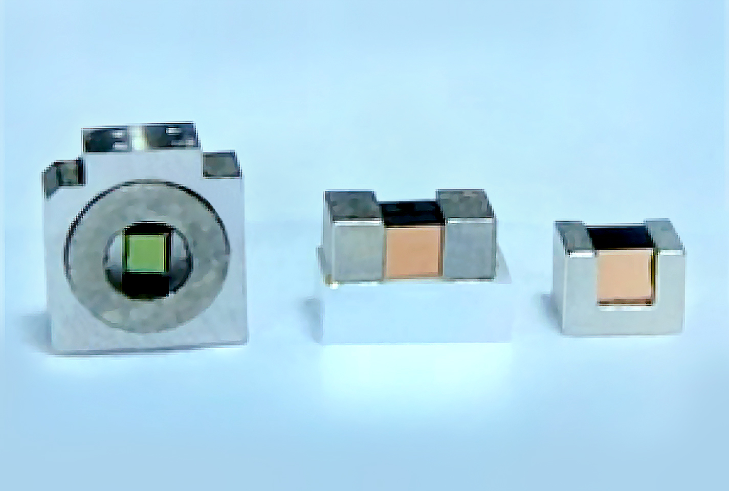 Unknown Fiber Optic Isolators