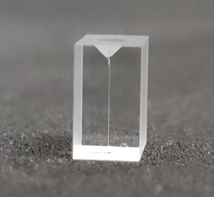 Funnel-Top Micro Quartz Cuvette Optical Cells