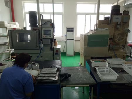 vertical milling and grinding machine (Vertical milling machine) Optical Production Equipment