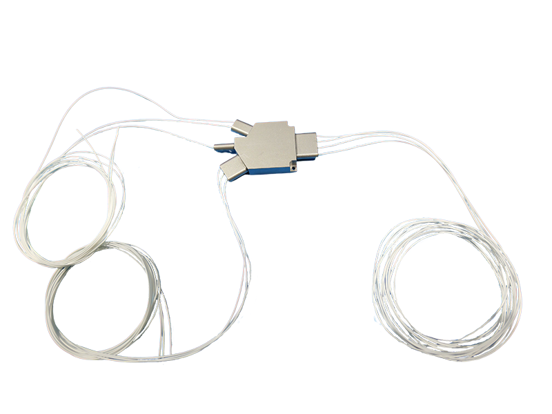 Compact High-Extinction-Ratio Laser Beam Splitter Beam Splitters