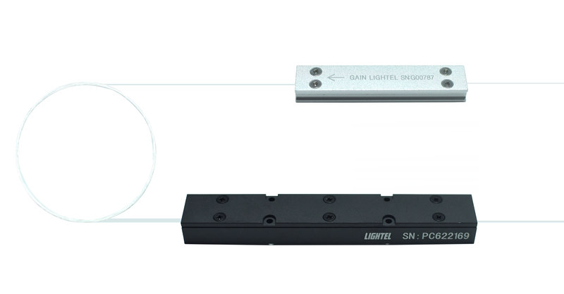 High Power Combiner-Grating Integration Fiber Combiners